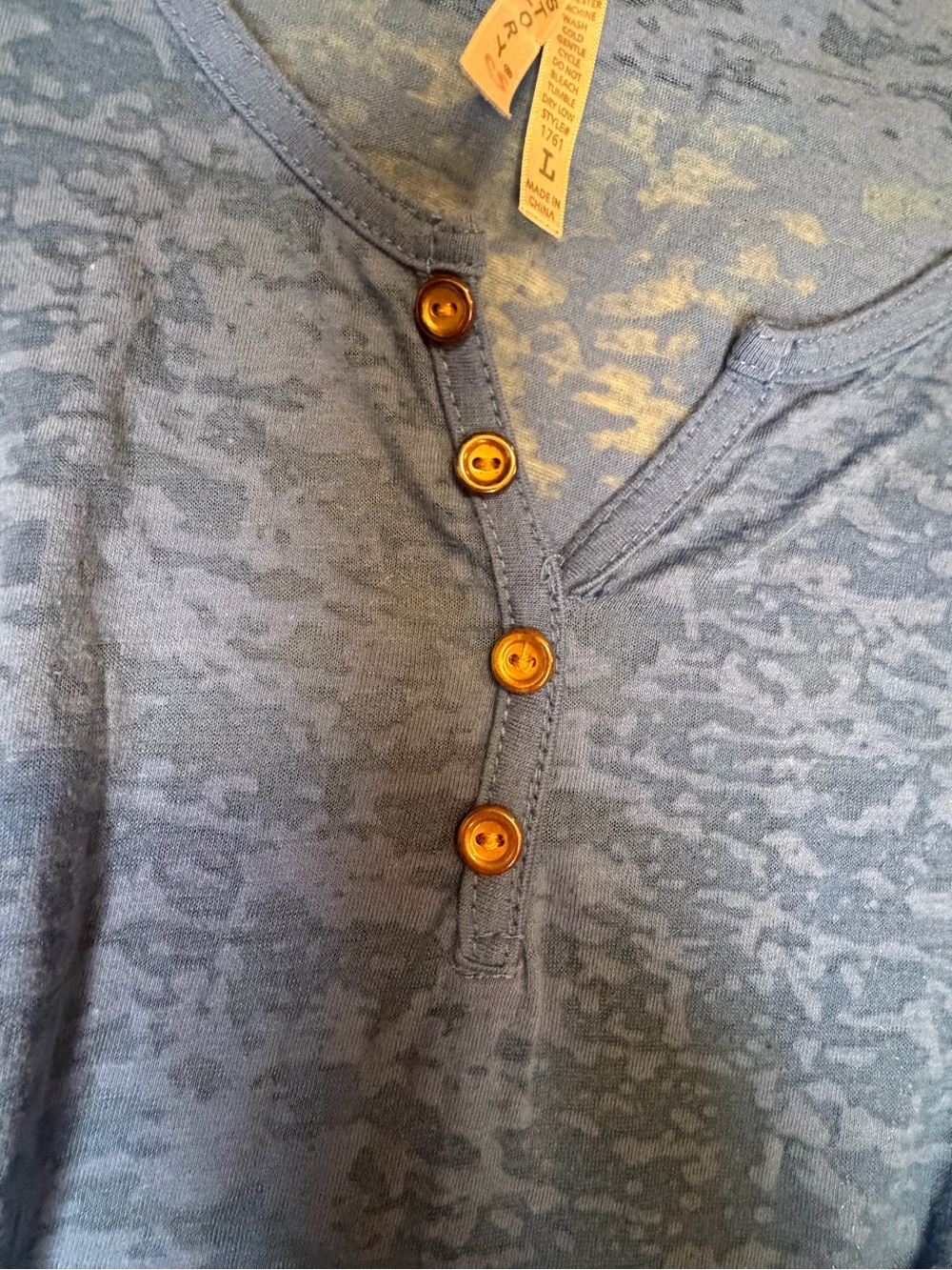 Color Story Burnout Henley Blouse Blue Size L - Picture 12 of 12